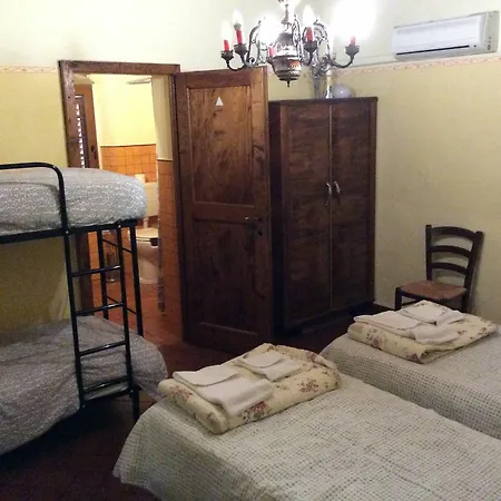 E Locazioni Turistiche Antico Borgo Toscano Bed & Breakfast 2*